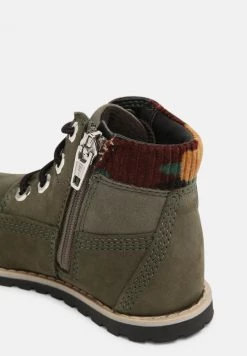 Timberland Bambini POKEY PINE 6IN BOOT WITH SIDE ZIP - Stivaletti Stringati - Green -Discount Timberland in Italia 3e2bae86037e442095af0d30254f6b7e