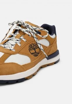 Timberland Uomo FIELD TREKKER - Sneakers Basse - Wheat/navy -Discount Timberland in Italia 7425efb61e6c4f91a15d8fdec0d3f552