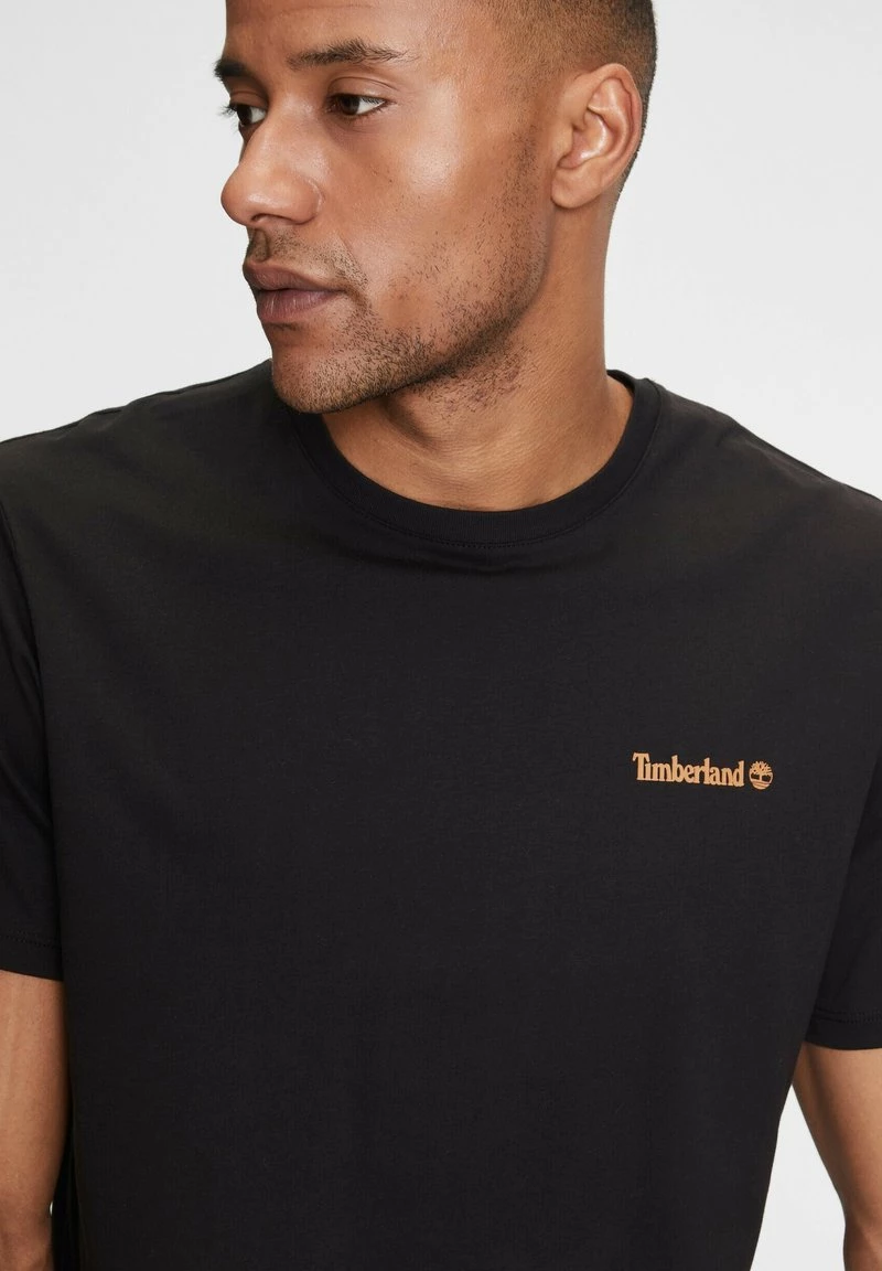 Timberland Uomo SMALL LOGO - T-shirt Basic - Black 4 Timberland Uomo SMALL LOGO - T-shirt Basic - Black - immagine 4