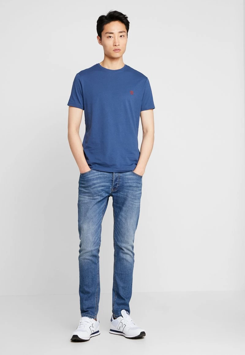 Timberland Uomo CREW CHEST - T-shirt Basic - Dark Denim 2 Timberland Uomo CREW CHEST - T-shirt Basic - Dark Denim - immagine 2
