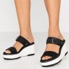 Timberland Donna KORALYN BAND WEDGE - Ciabattine - Black